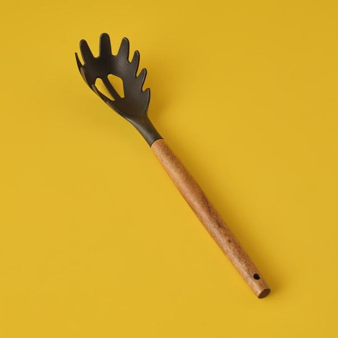 Golby Makarna Kepçesi Siyah (32x6 cm)
