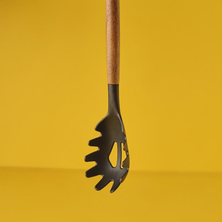  Golby Makarna Kepçesi Siyah (32x6 cm)
