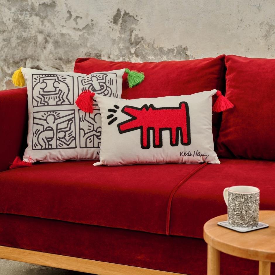  Keith Haring Paw Kırlent Kırmızı (35x50 cm)